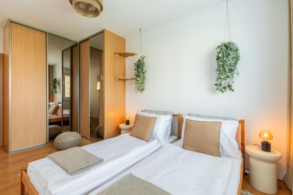 Duna Retreat: City Serenity Bratislava Exterior foto
