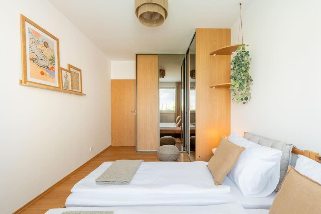 Duna Retreat: City Serenity Bratislava Exterior foto